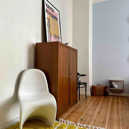 Colorful Design 2room W Balcony Next Maybachufer *